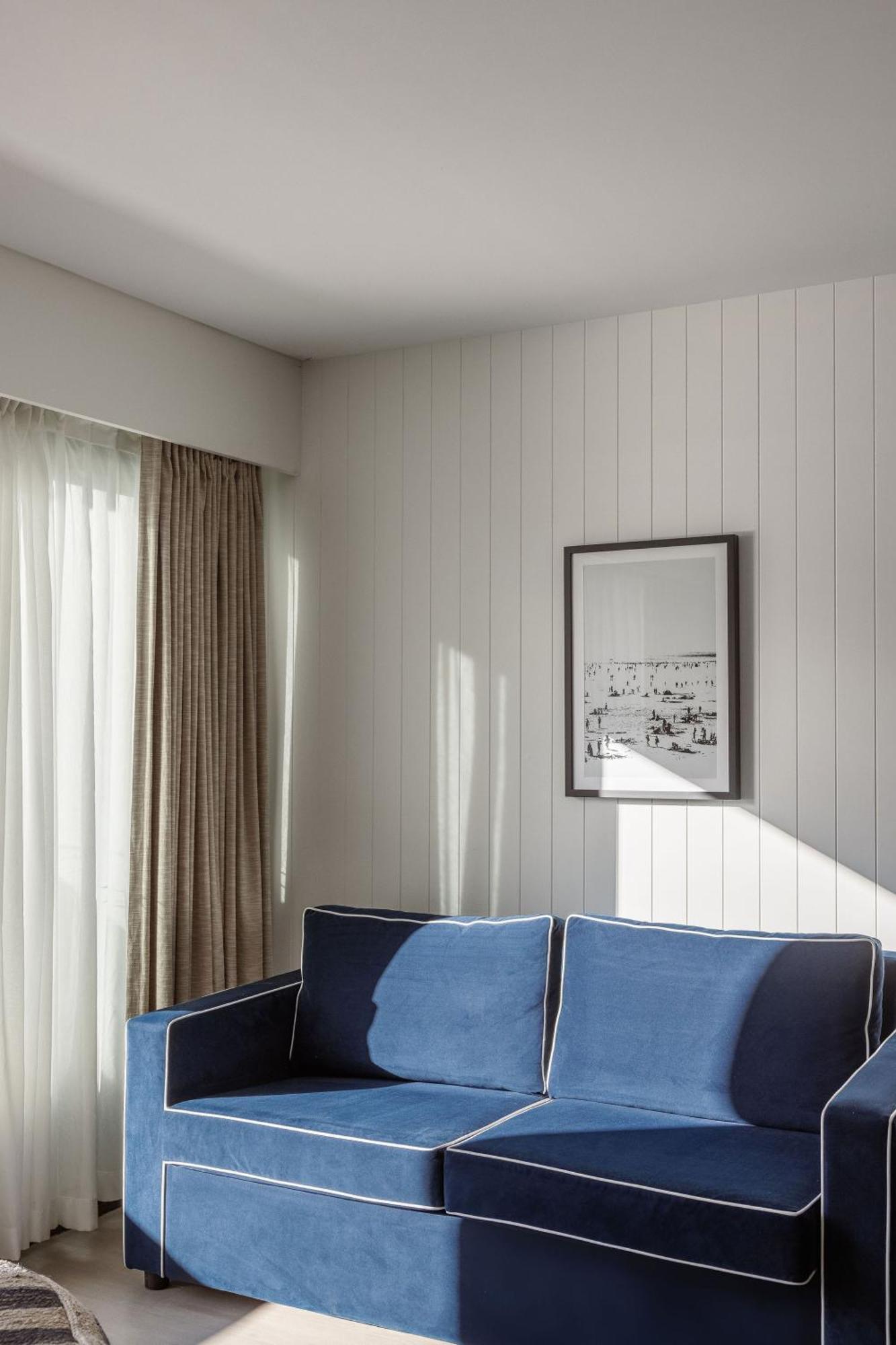 Waves Hotel 4*