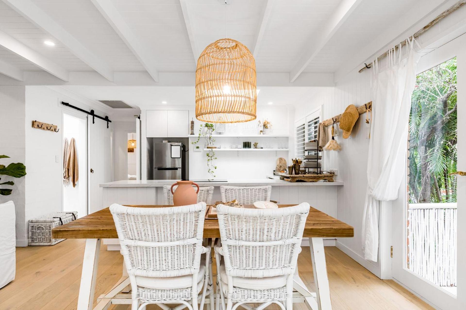 Apartment Alabaster Byron