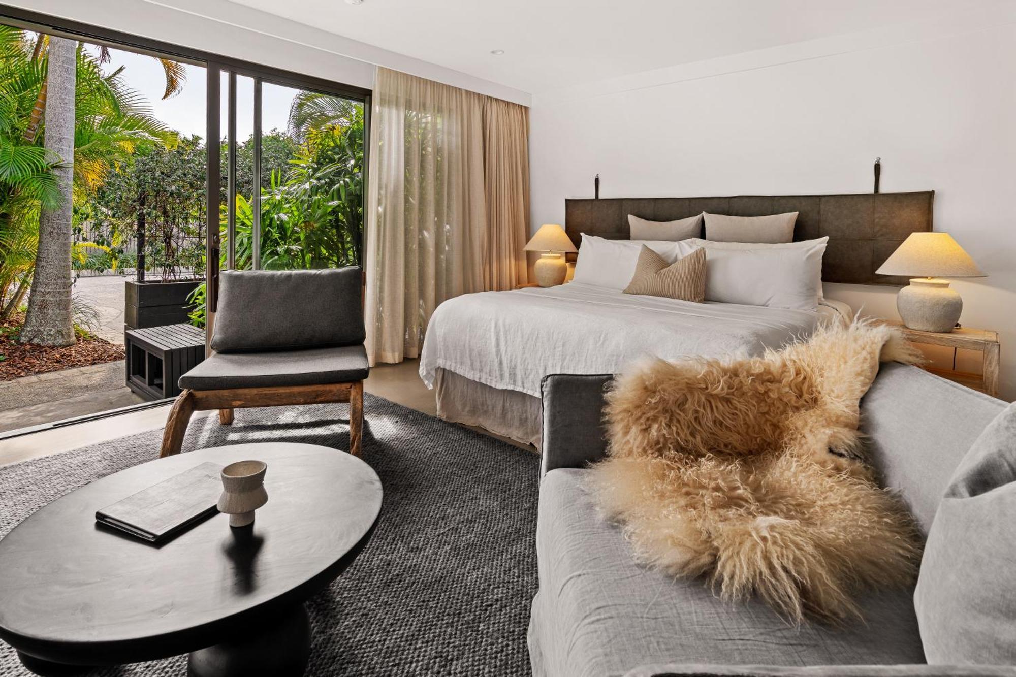 Hotel Dolphins Motor 4*