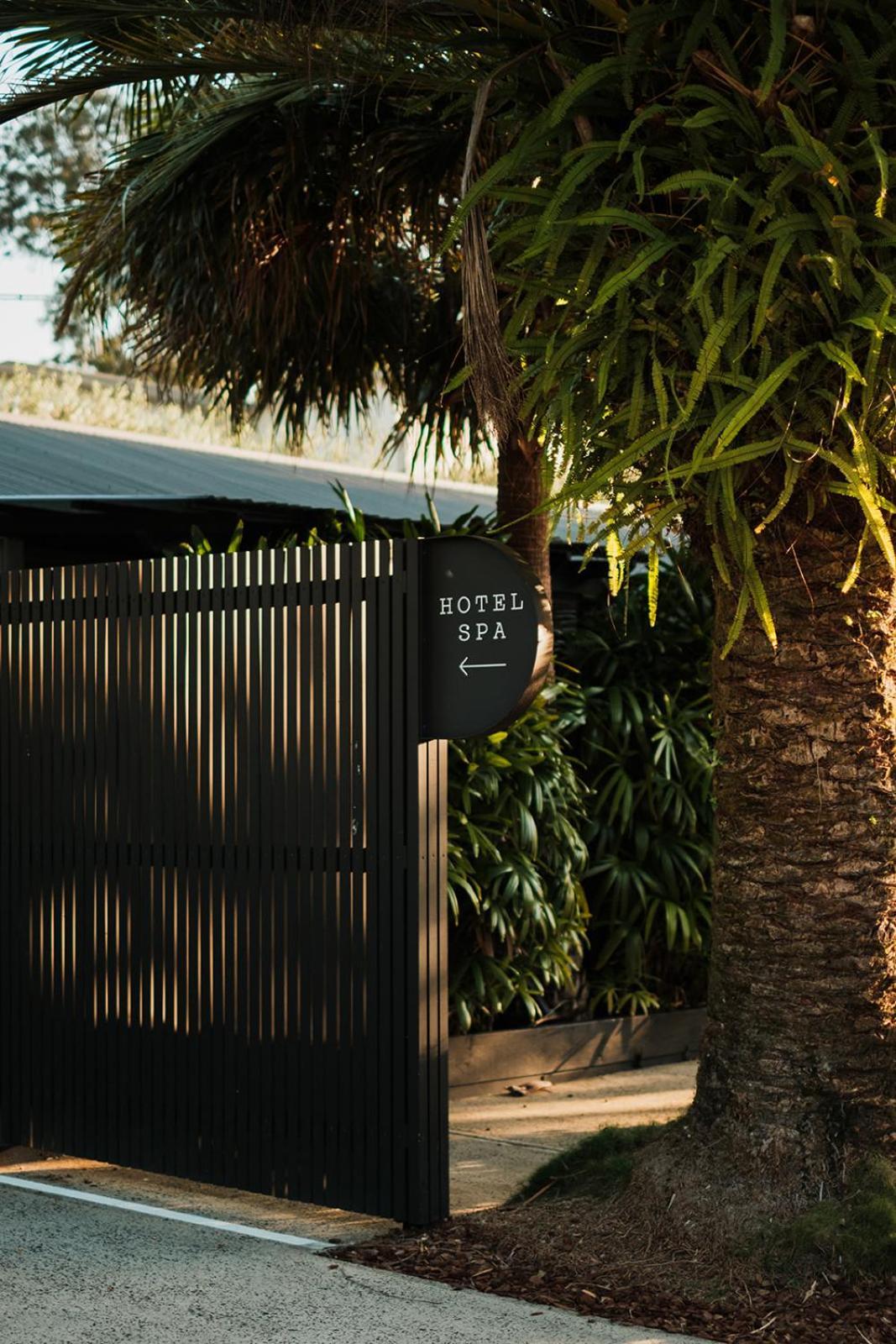 Dolphins Motor Hotel Byron Bay