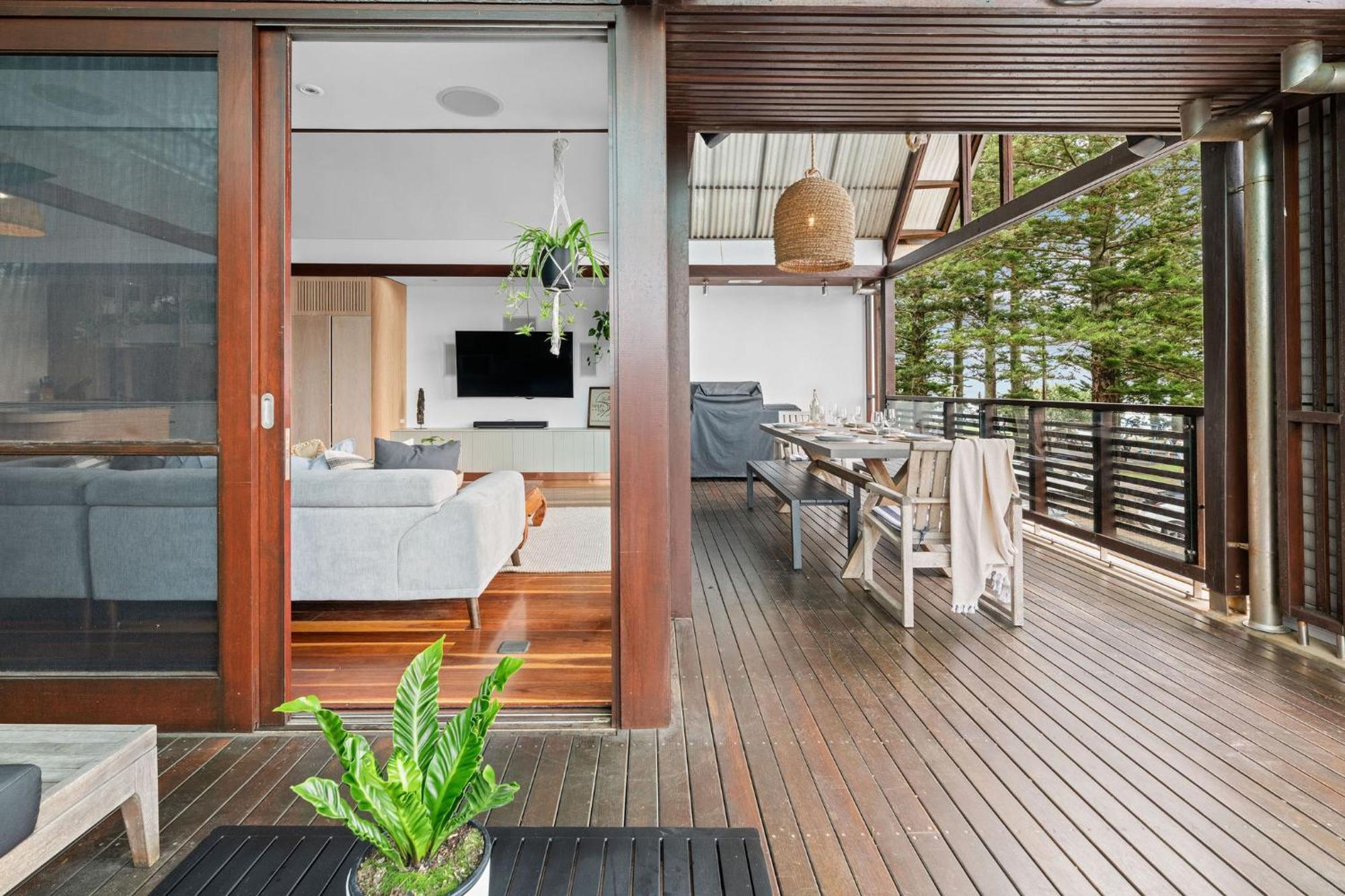Luxury On The Bay - 2 X 3 Bedroom