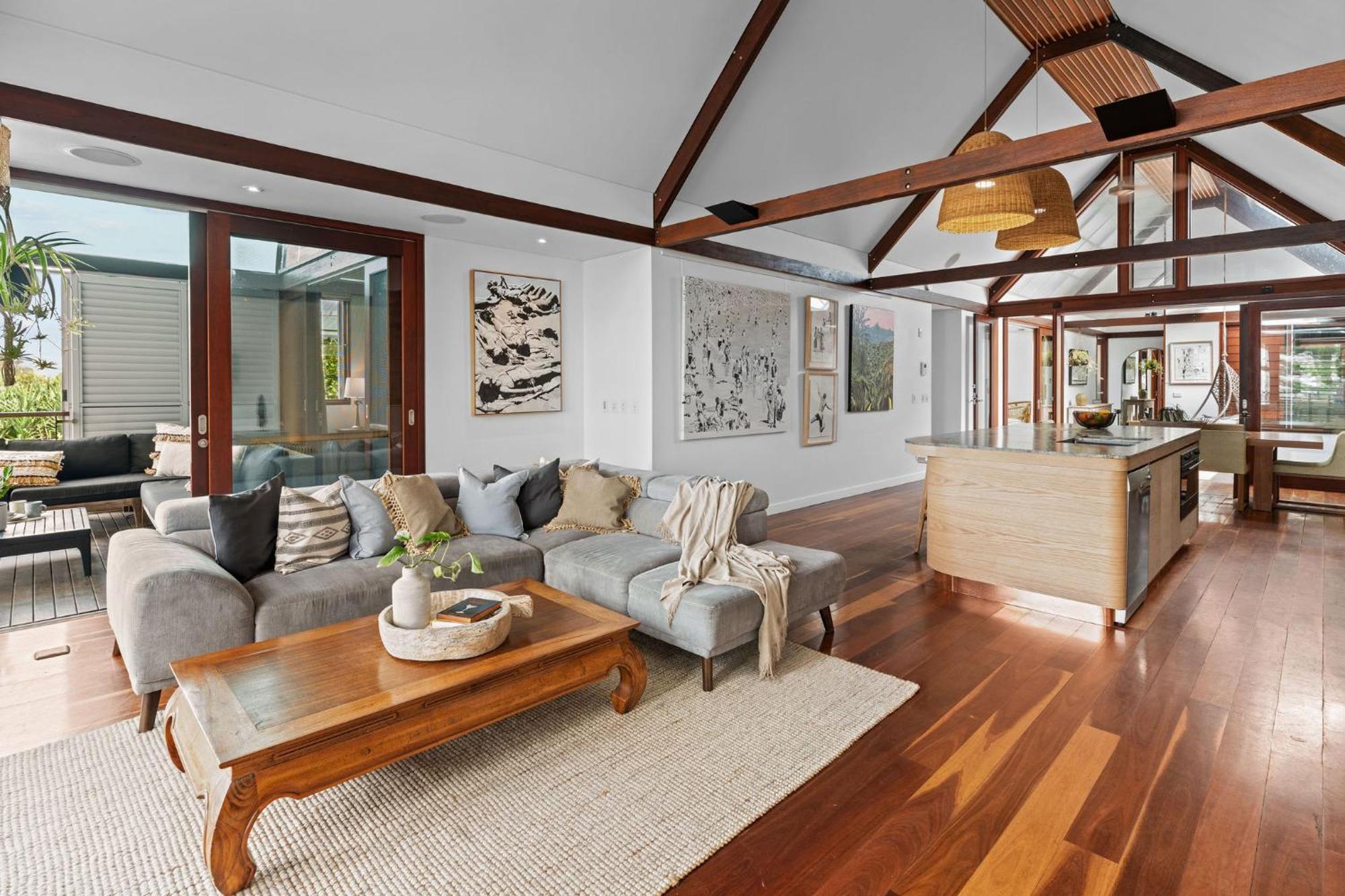 Luxury On The Bay - 2 X 3 Bedroom Byron Bay