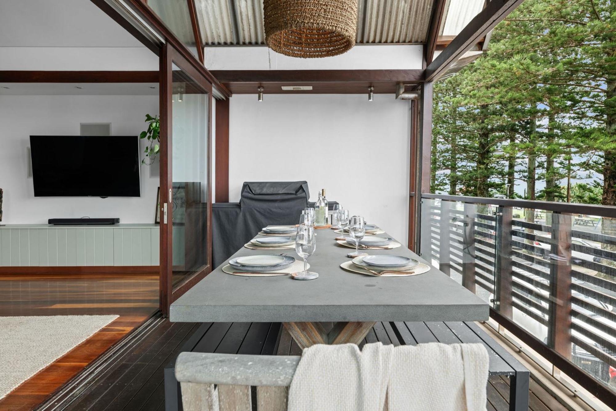 Luxury On The Bay - 2 X 3 Bedroom Apartment