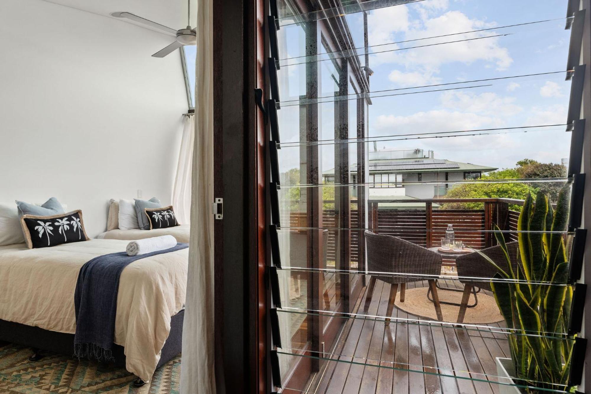 Luxury On The Bay - 2 X 3 Bedroom Byron Bay