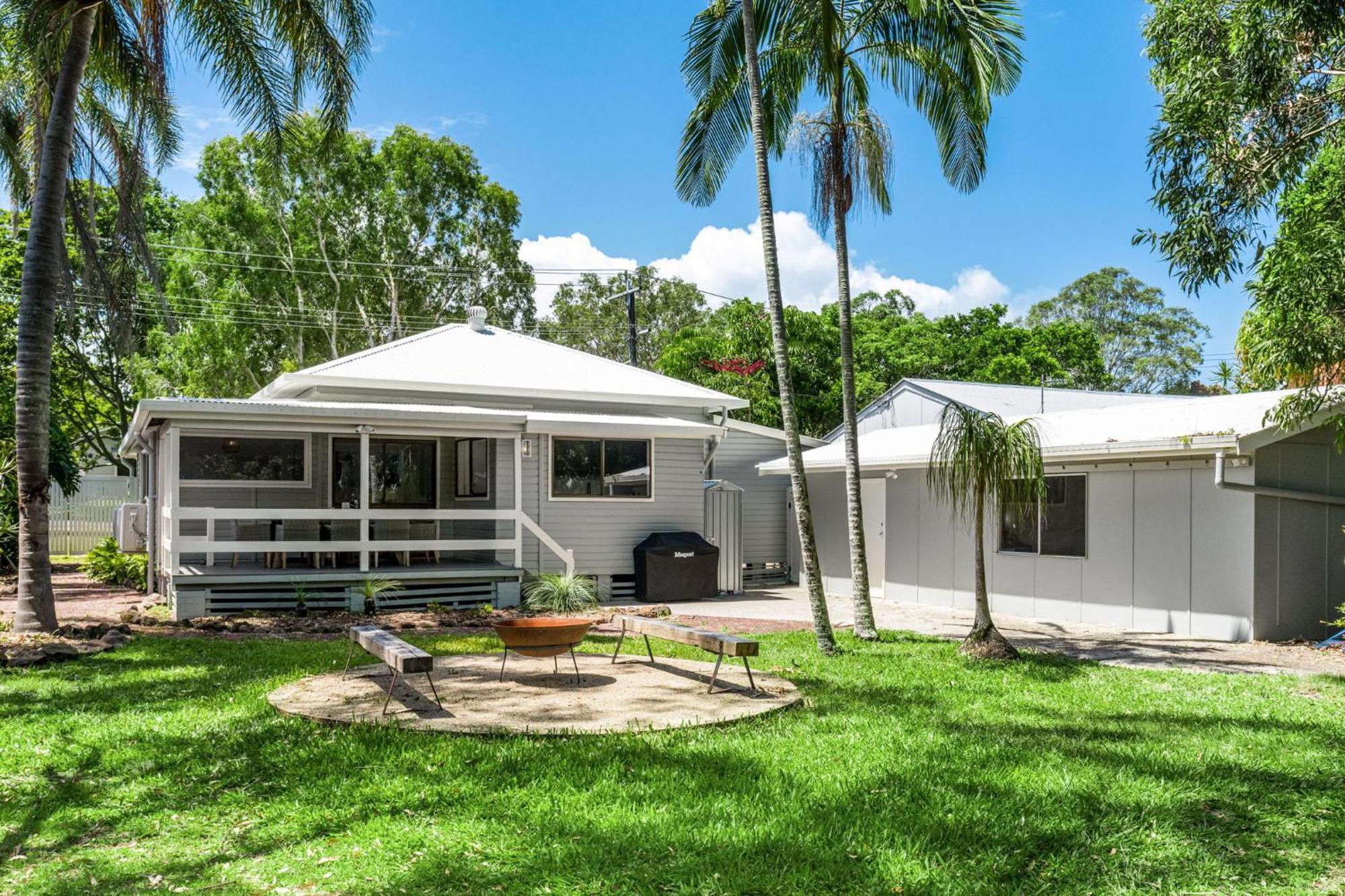 Holiday home Lachie's House