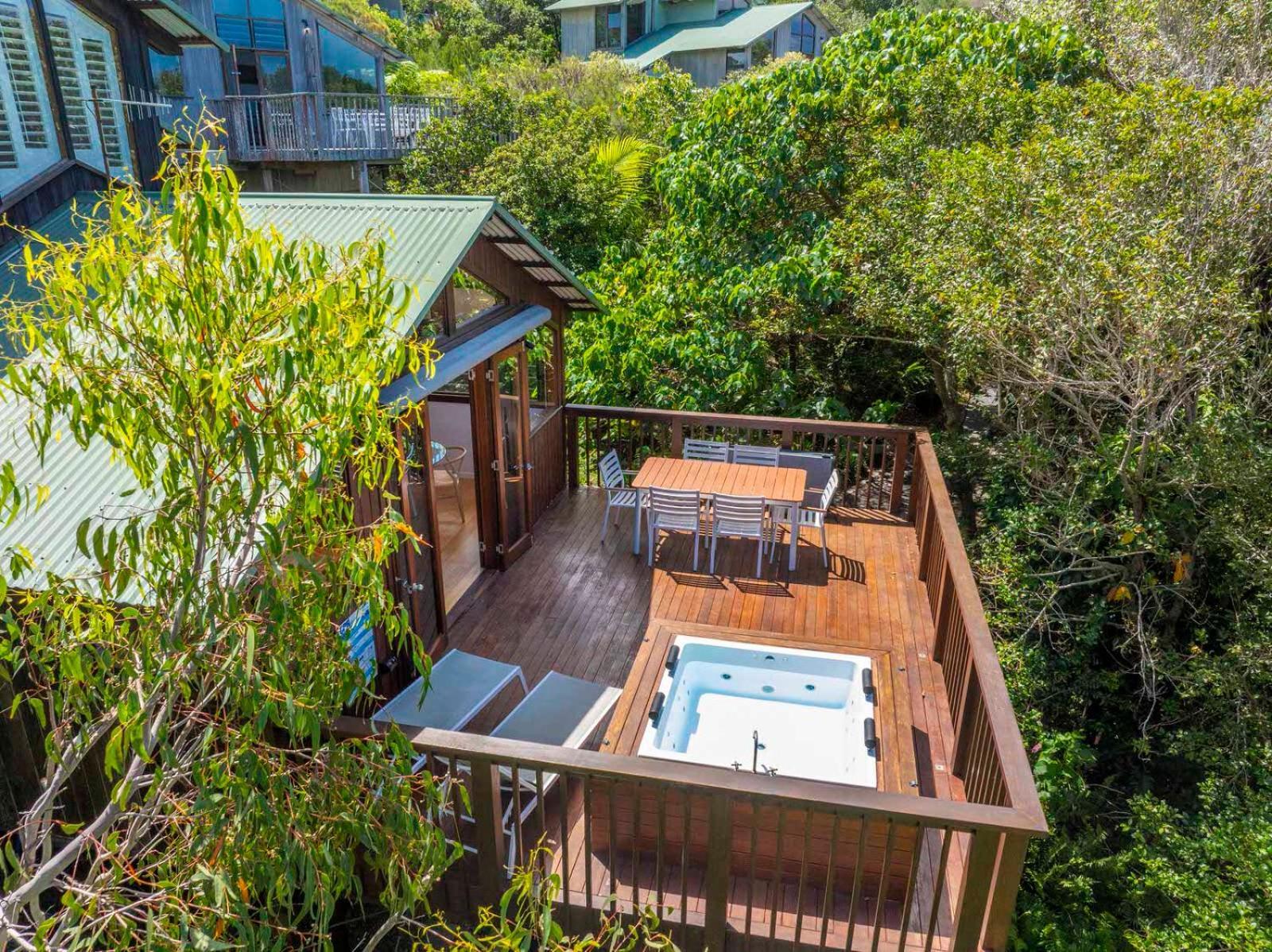 The Oasis And Treetop Aparthotel Byron Bay