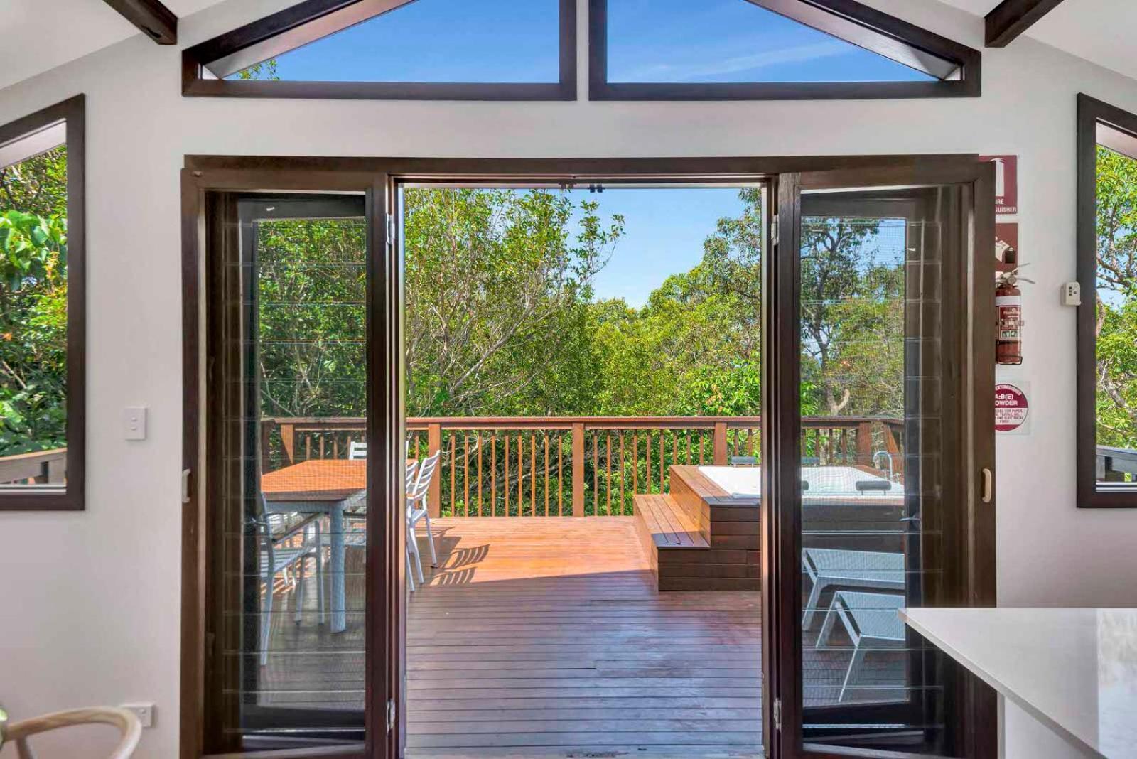 The Oasis And Treetop Byron Bay