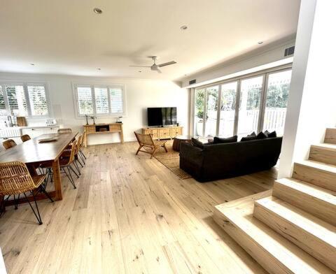 Unwind Guest house
