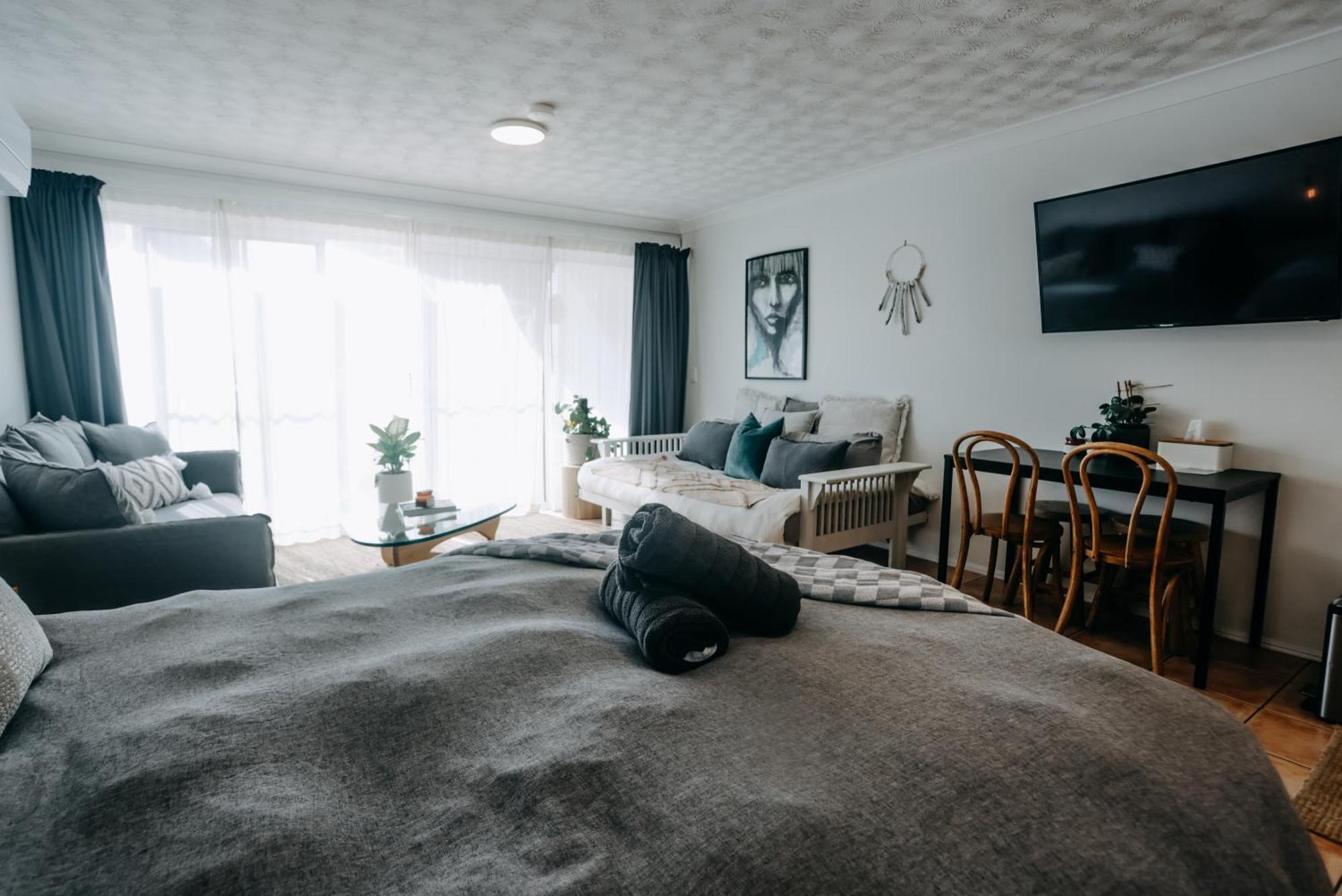 Apartment Aloha - Stylish Byron *