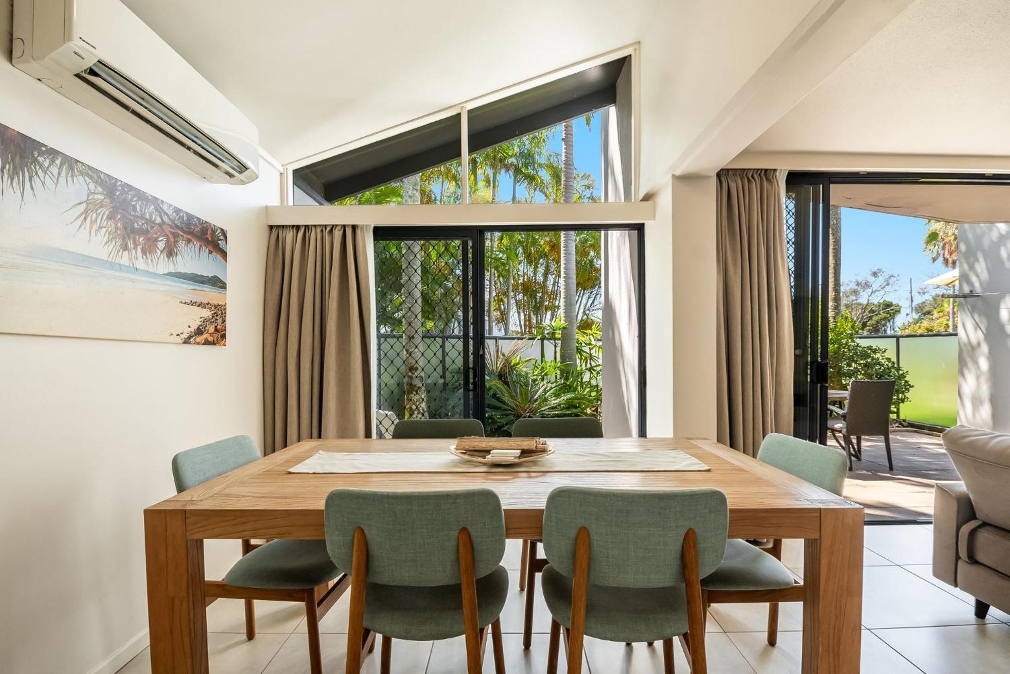 Beachfront * Byron Bay