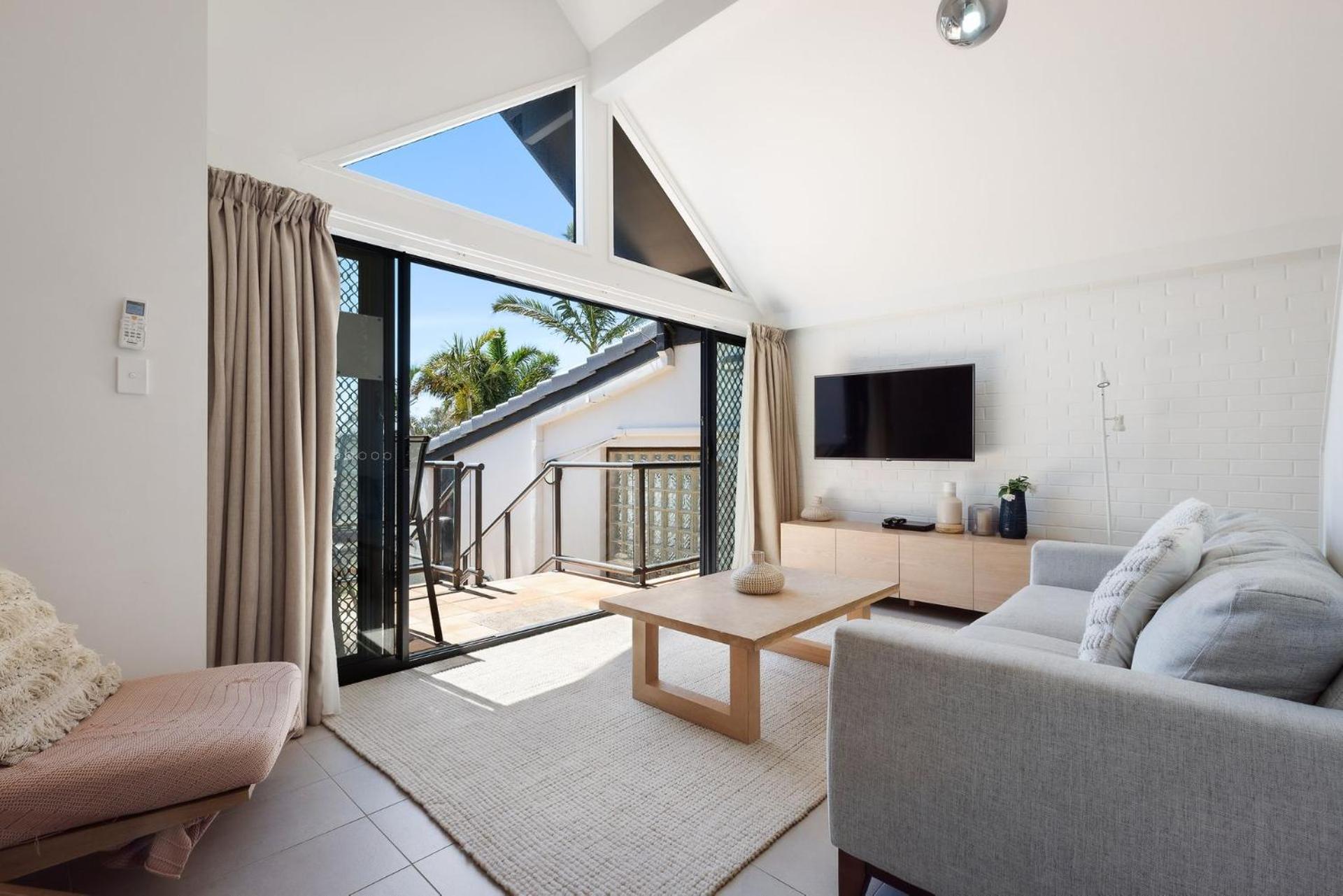 Beachfront Loft 8 Byron Bay