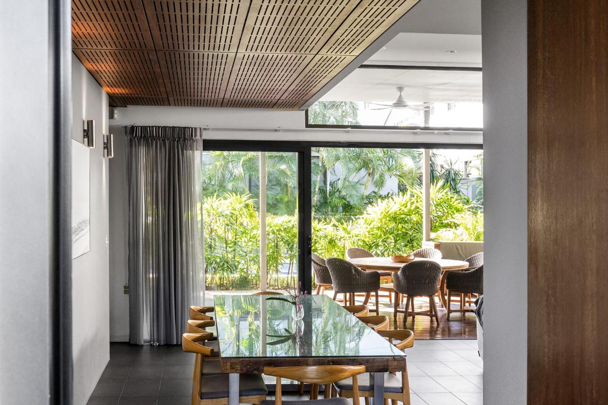 Byron Lux Villa