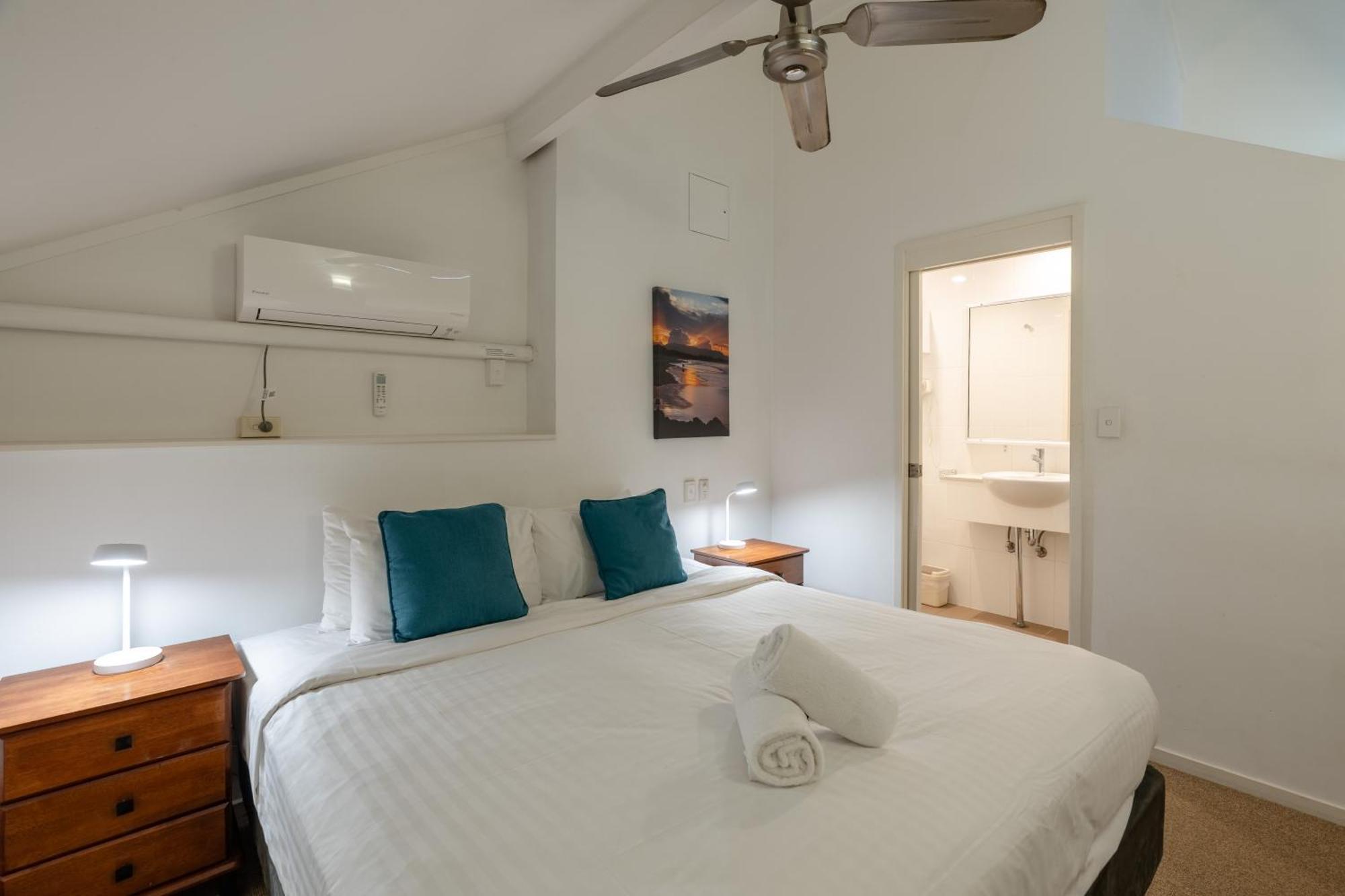 Aparthotel Outrigger Bay 4*