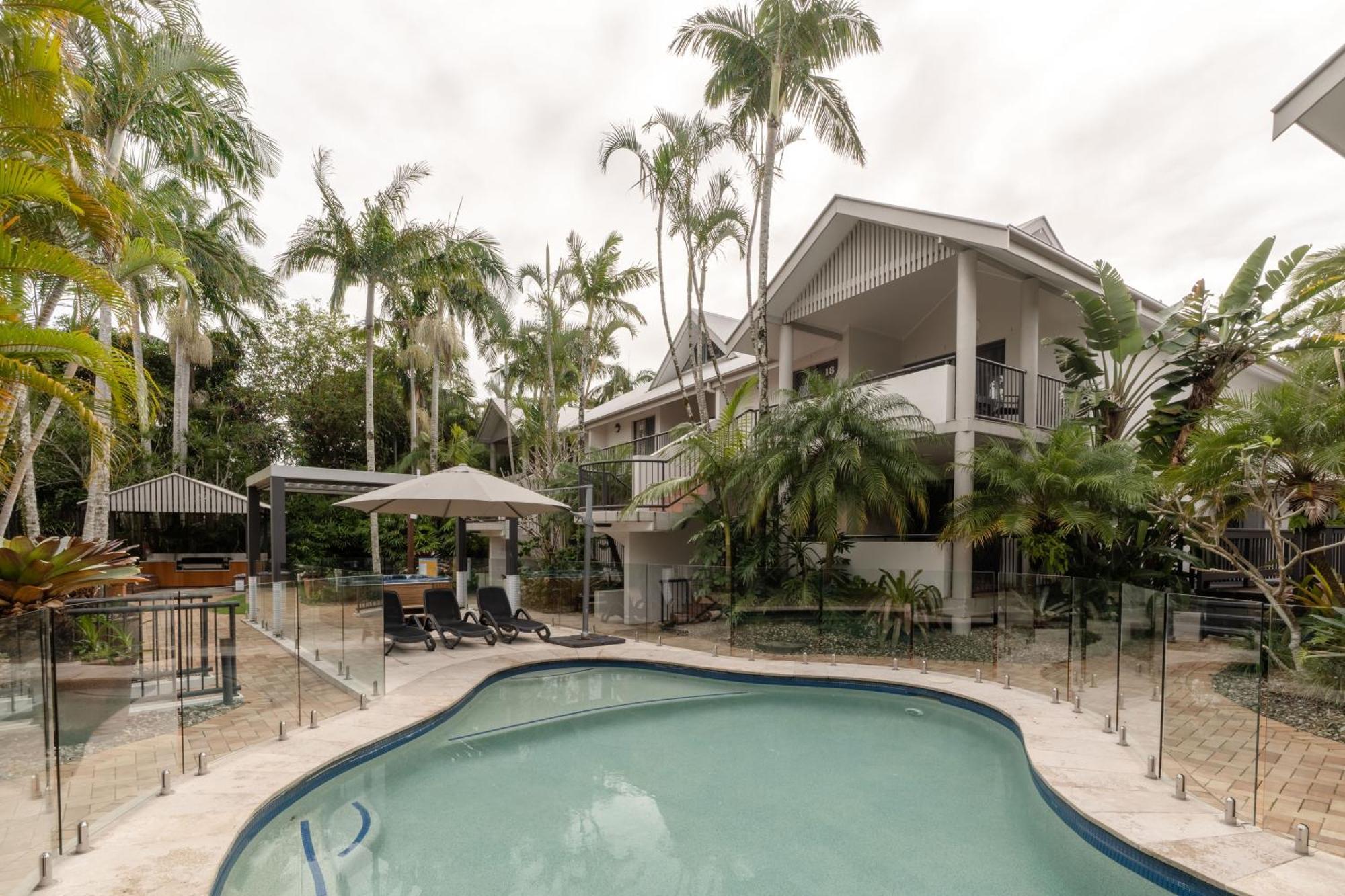 Outrigger Bay Aparthotel 4*