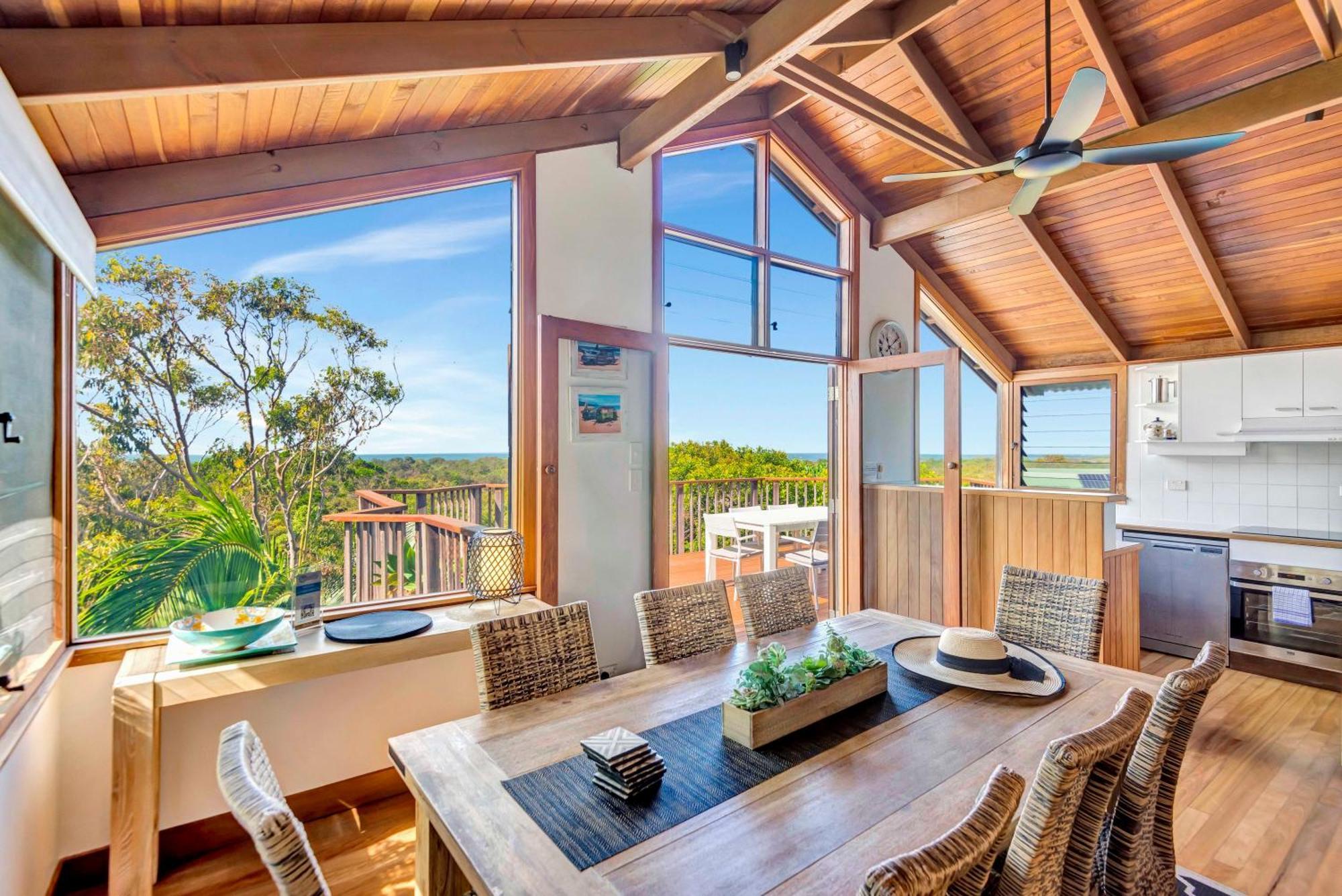 The Oasis And Treetop 3* Byron Bay