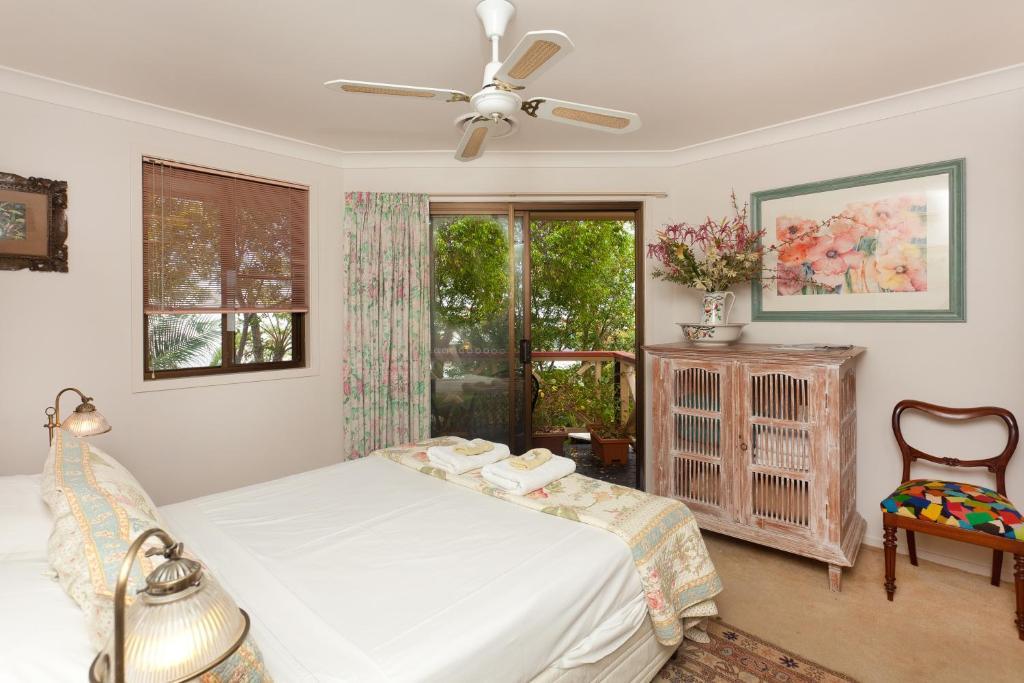 Sandals Guest house 4*