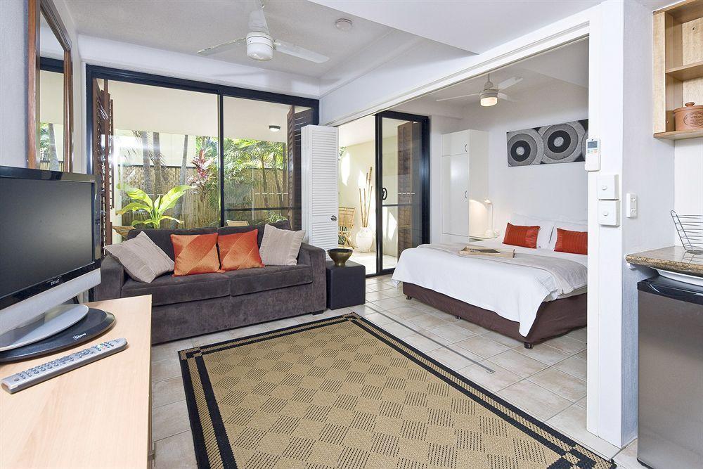 Aparthotel Julians