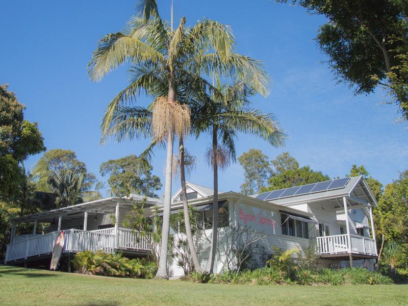 Byron Springs 4*