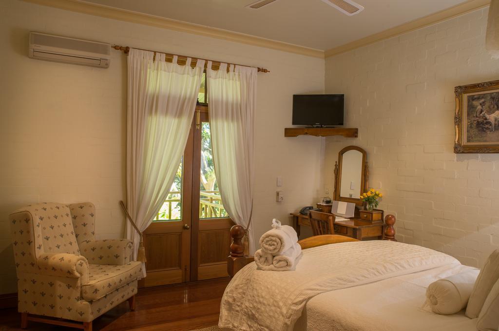 Victoria's At Ewingsdale 5* Byron Bay
