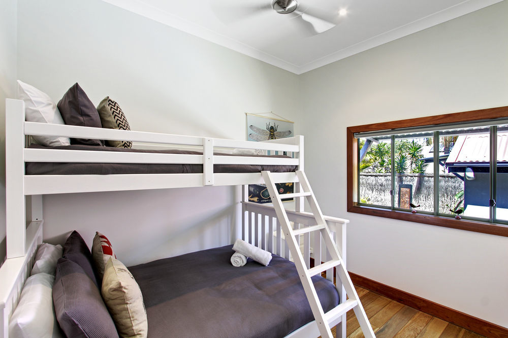 A Perfect Stay - 3 Little Pigs