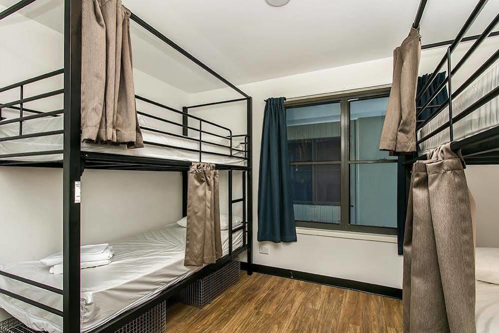 Hostel The Surf House *