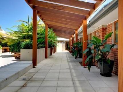 Botanical Byron Butter Factory