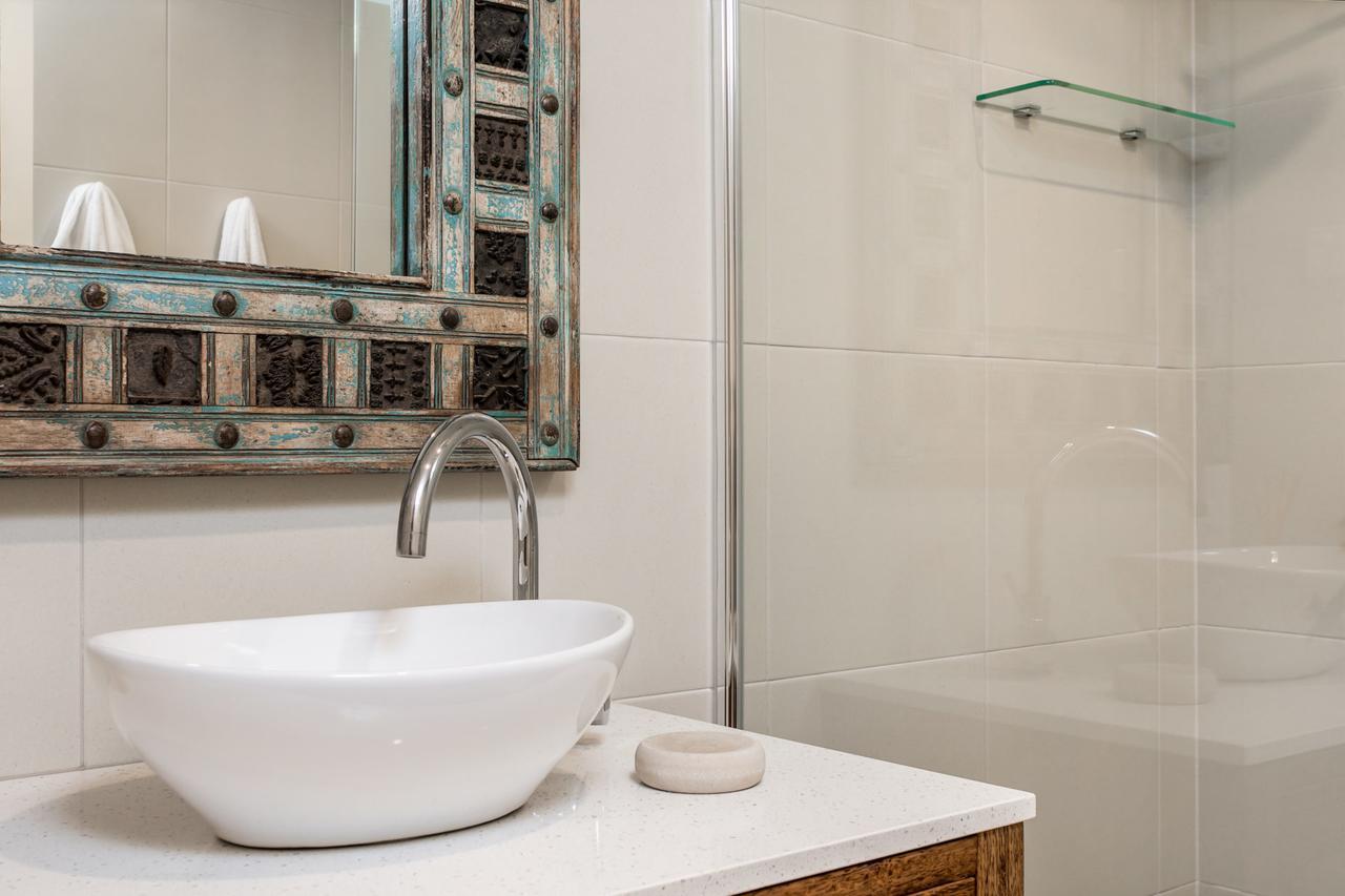 Unit 2 66 Lawson Street, - Koranba Apartment