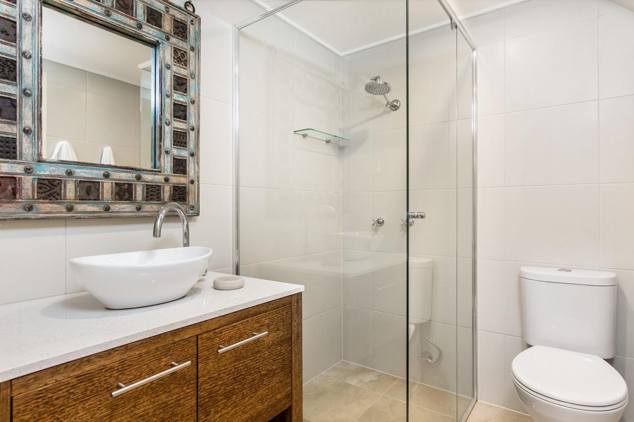 Unit 2 66 Lawson Street, - Koranba * Byron Bay