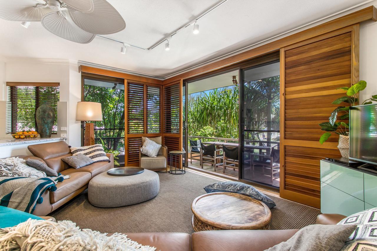 Unit 2 66 Lawson Street, - Koranba