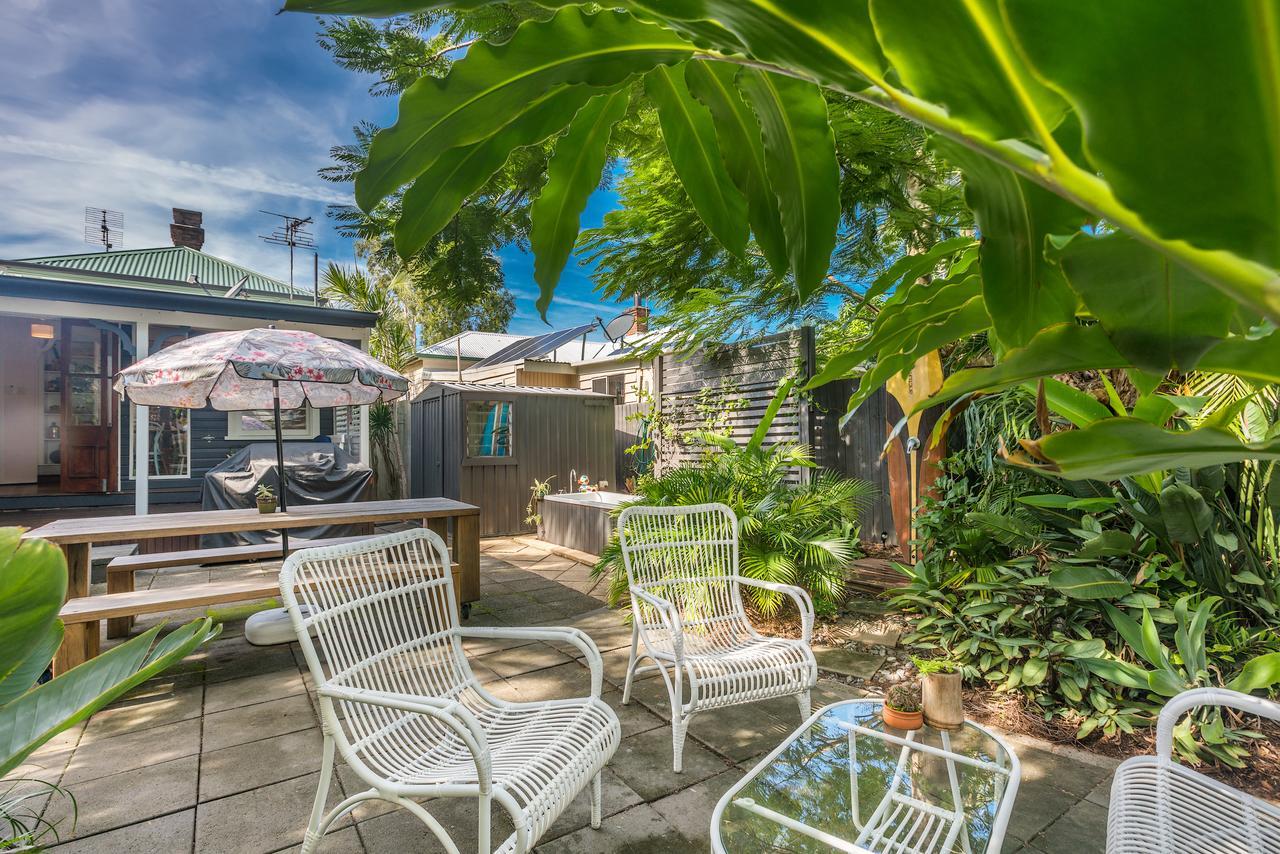 Gidget's Surf Shack *