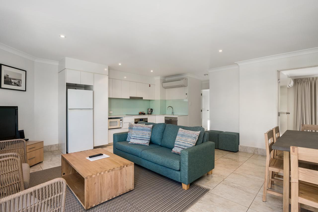 Bayview Beachfront Apartments, In Town Right On The Aparthotel Byron Bay