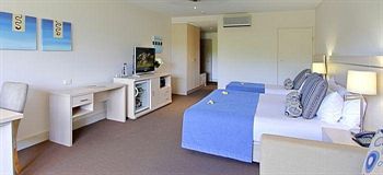 Waves Hotel Byron Bay