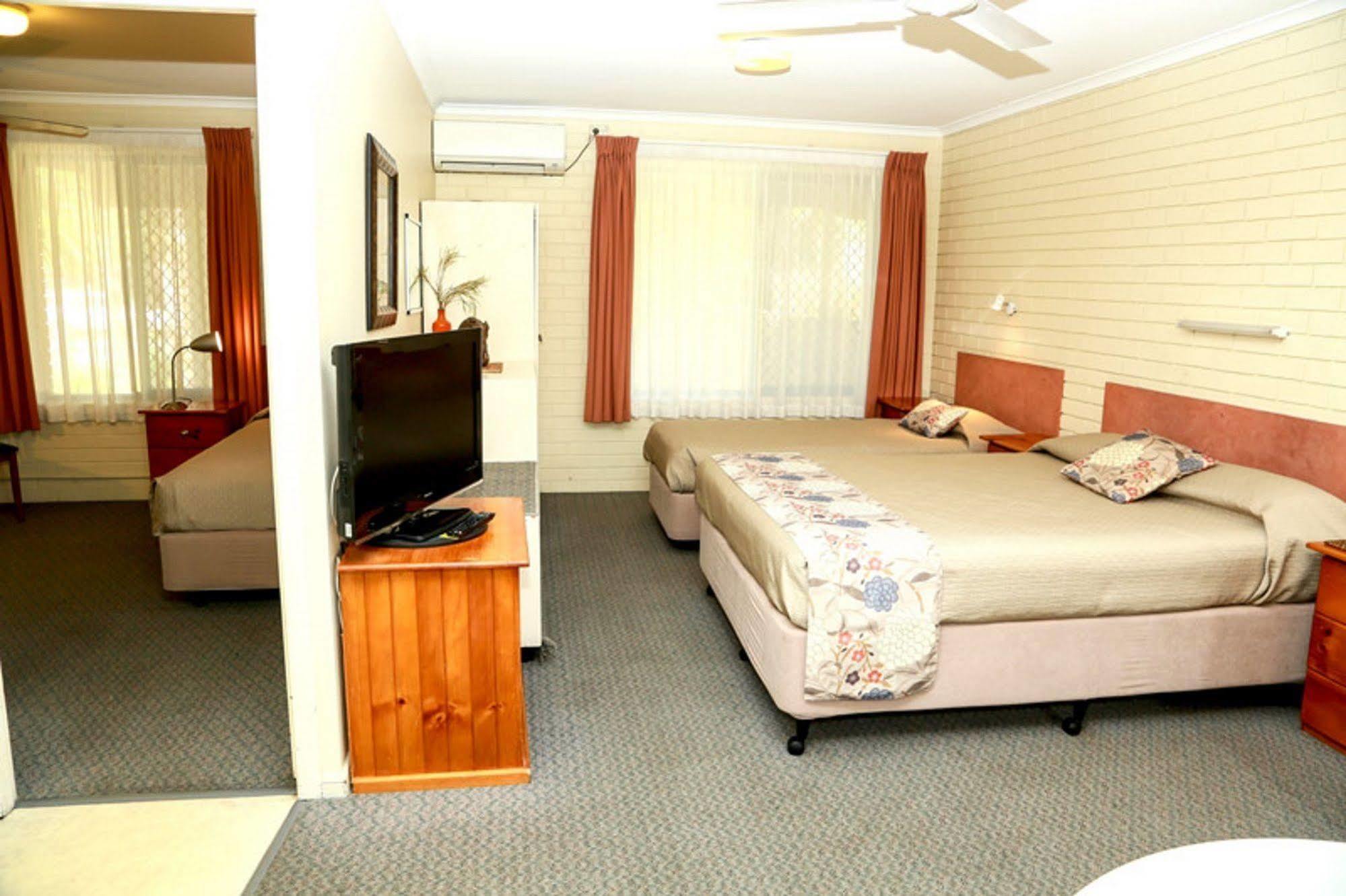 Byron Motor 3*