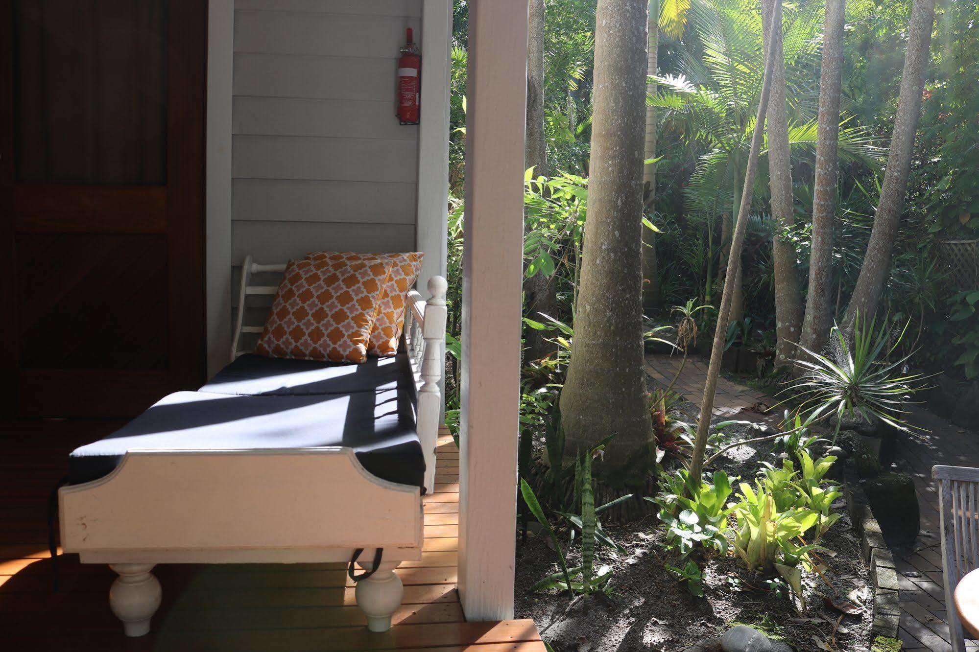 A Beach House At Byron Guest house
