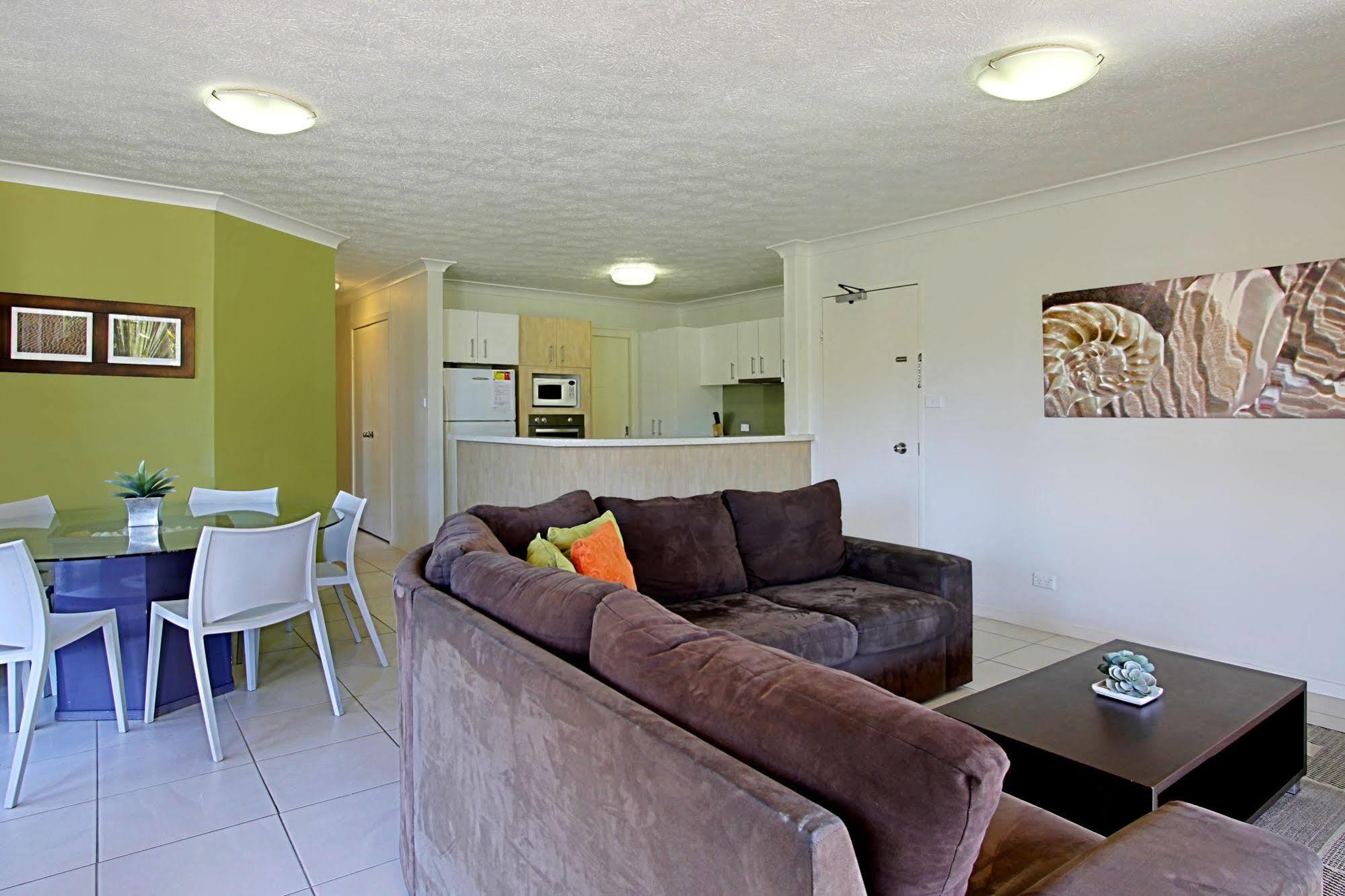 Sea Breeze On Main Byron Bay