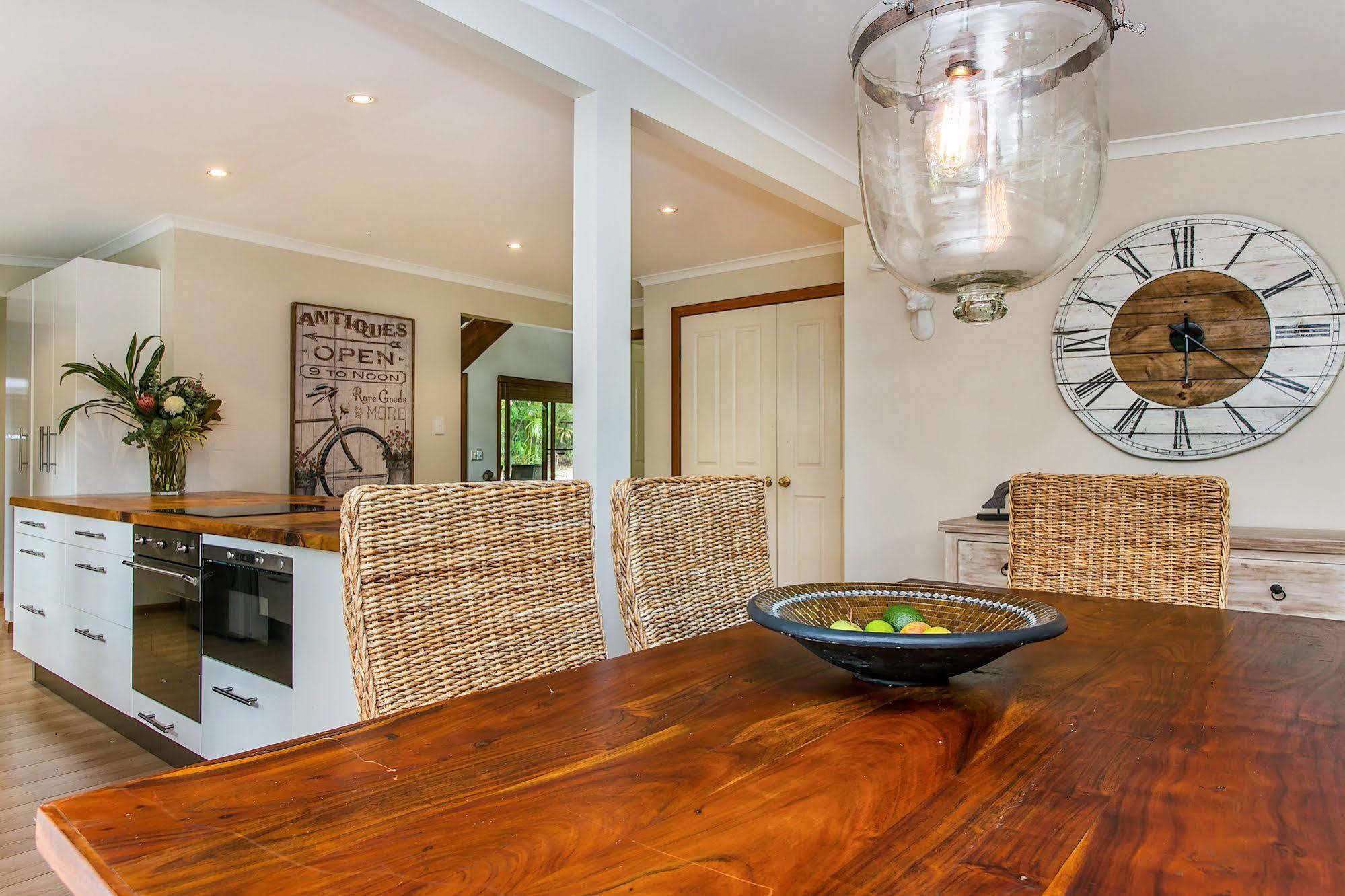 Bottlebrush Holiday home Byron Bay
