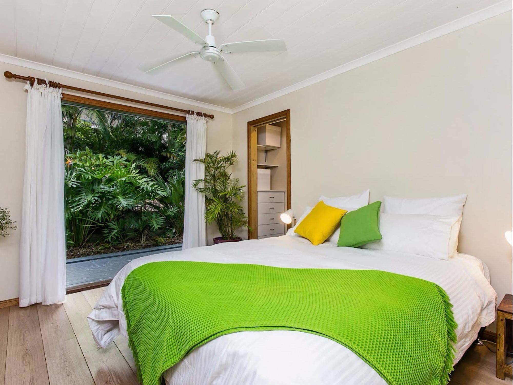 Bottlebrush Holiday home Byron Bay