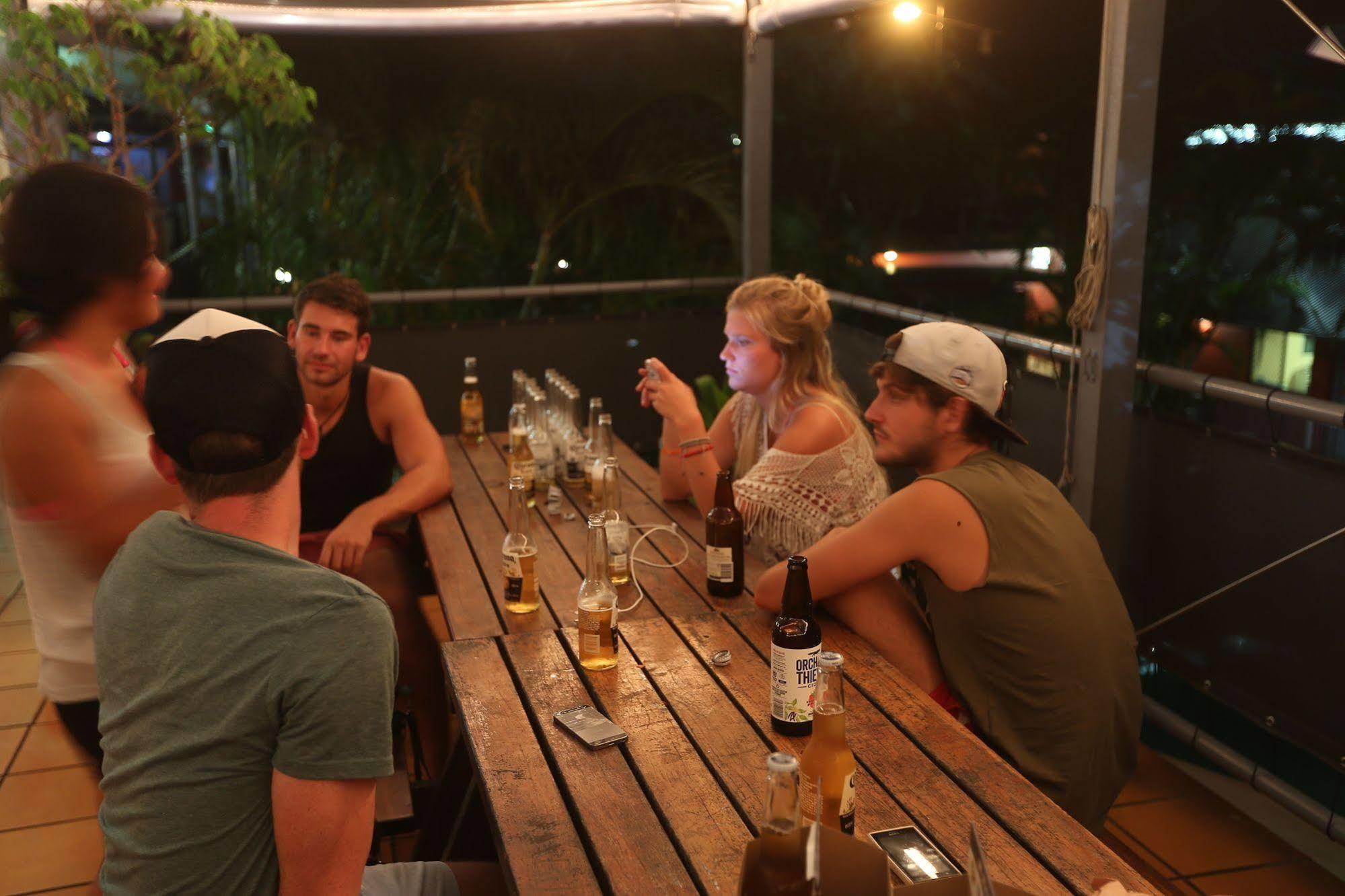 Yha Cape Byron, *