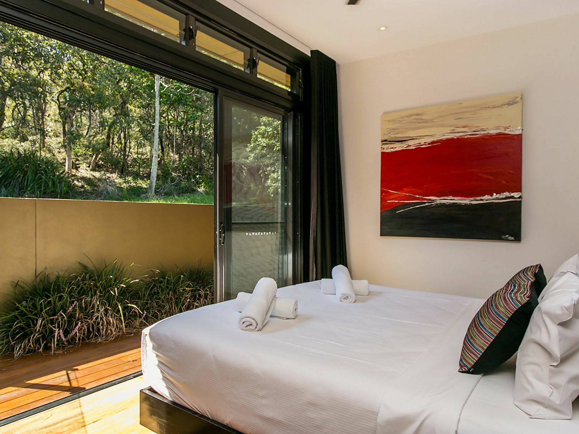 Seaview Sanctuary - Award Winning Architecture Villa Byron Bay