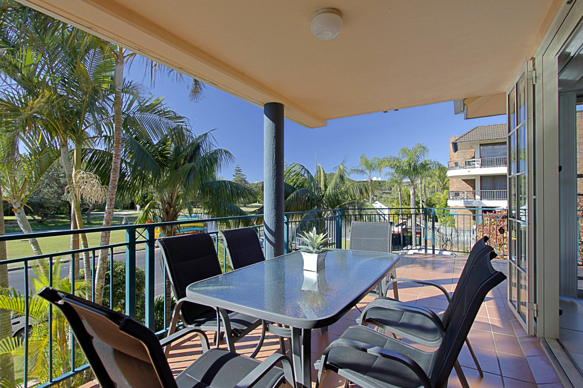 Aparthotel Sea Breeze On Main