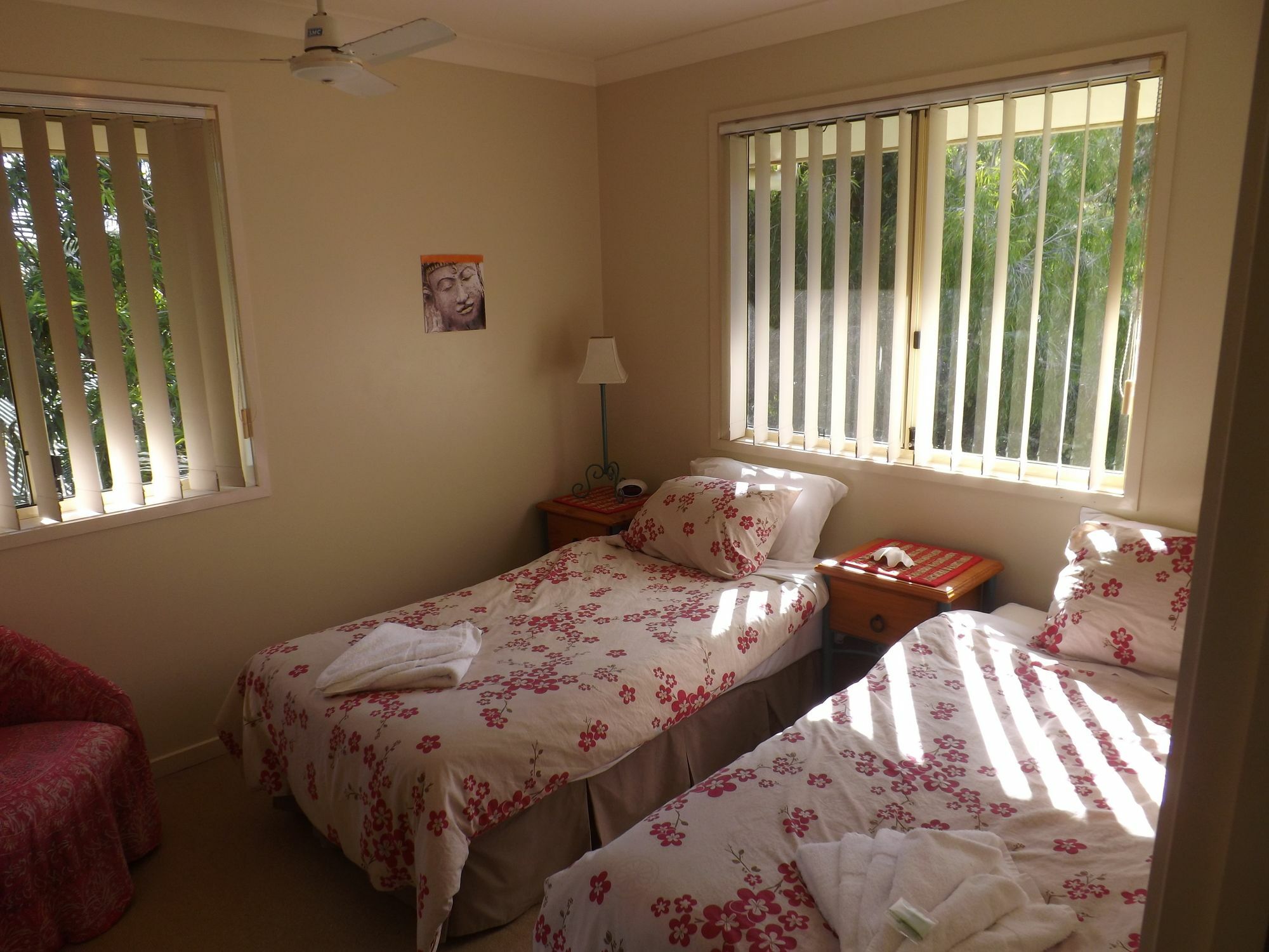 Treetops Lakeside Apartments Apartment Byron Bay