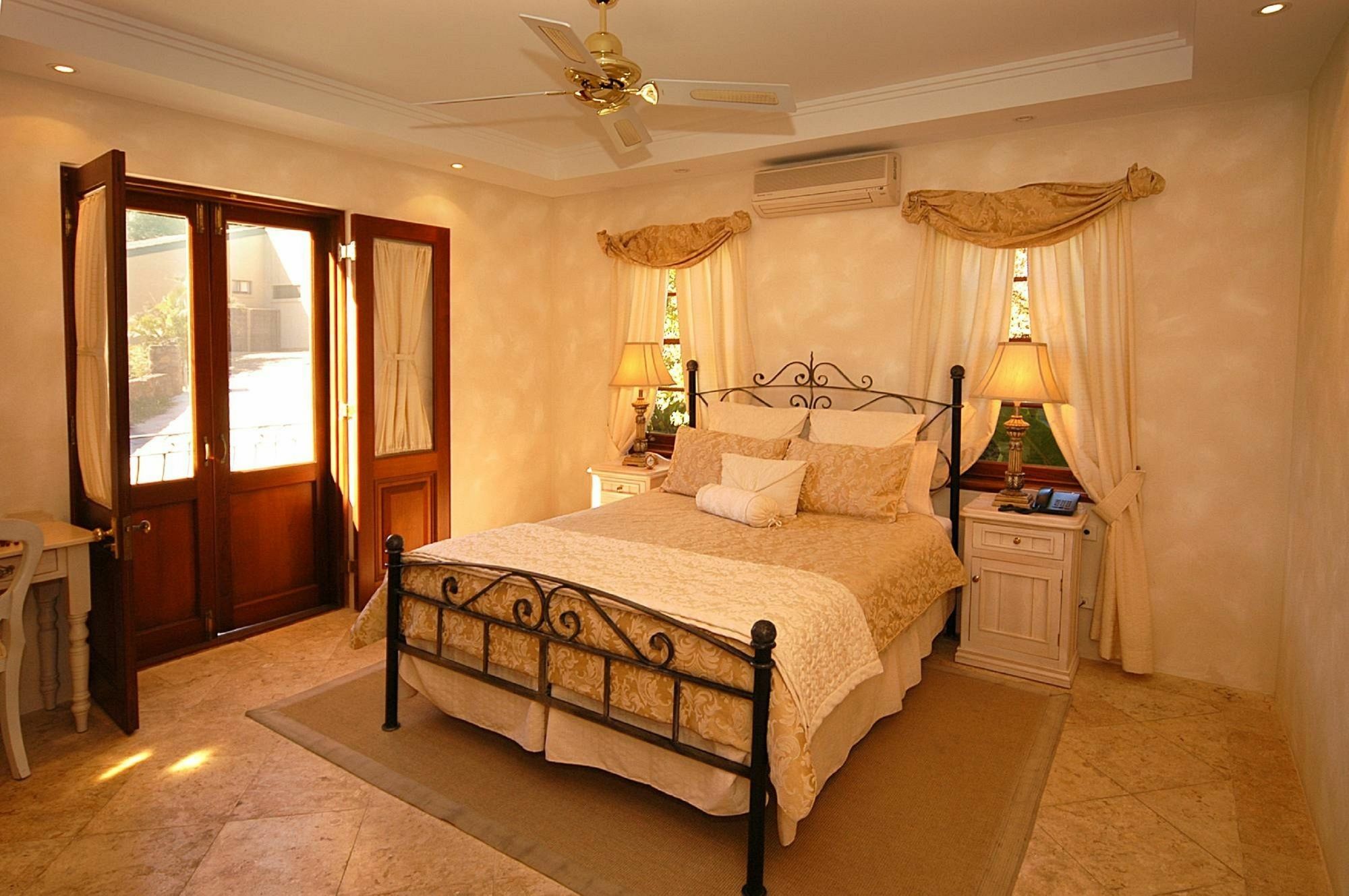 Hotel Victoria's At Wategos
