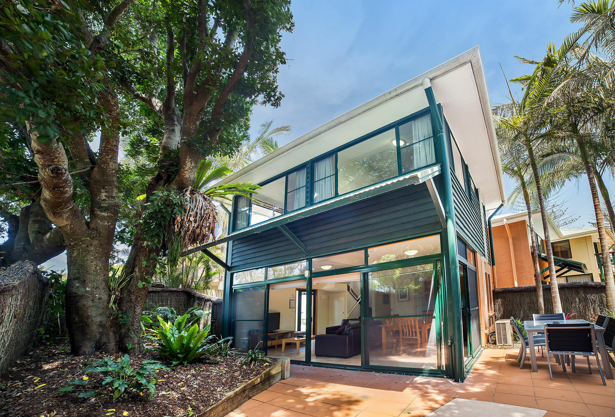 The Crest 4* Byron Bay