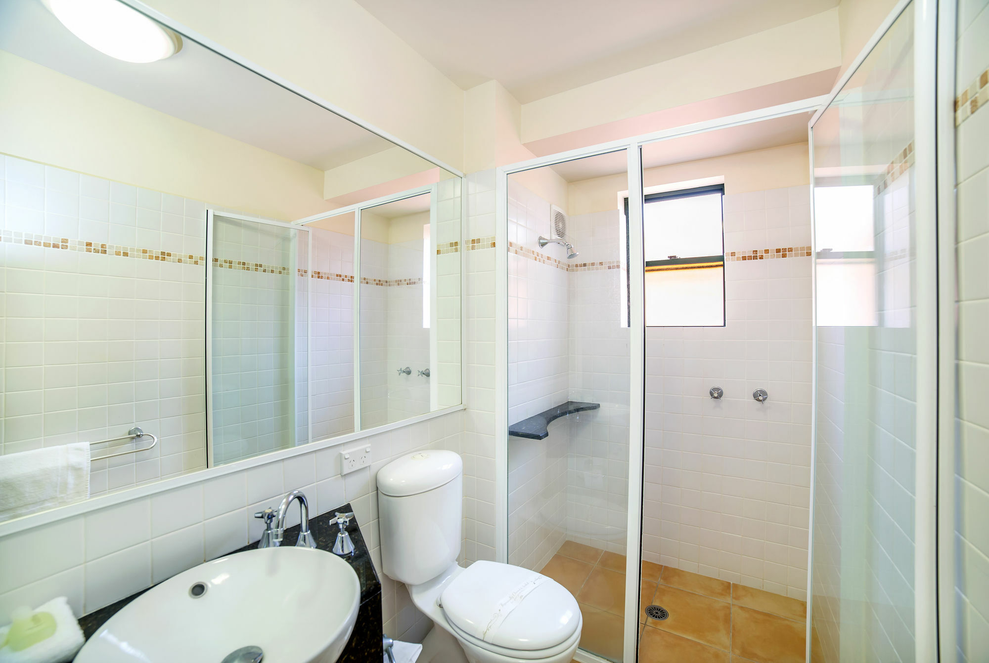 The Crest Aparthotel 4*