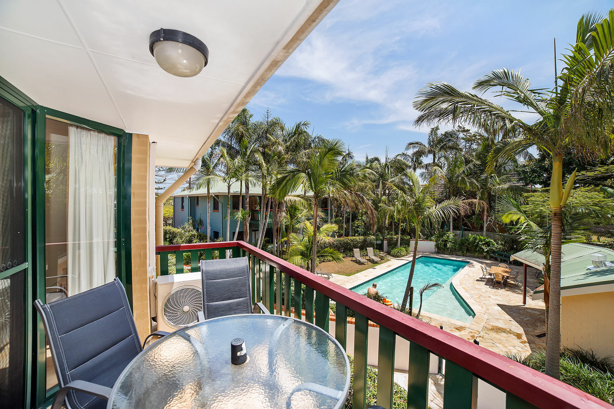 The Crest Aparthotel Byron Bay