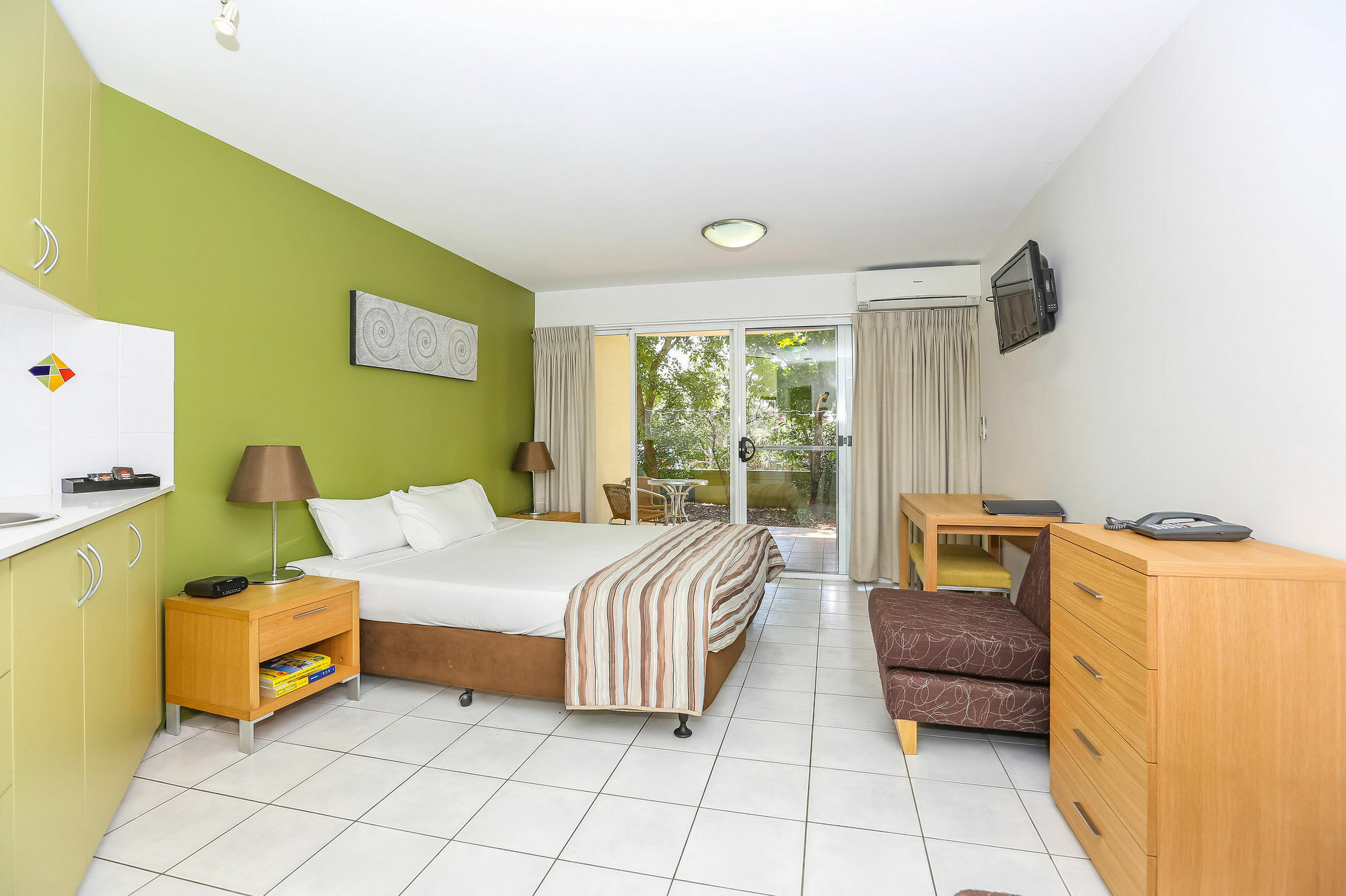 Eco Aparthotel 4*