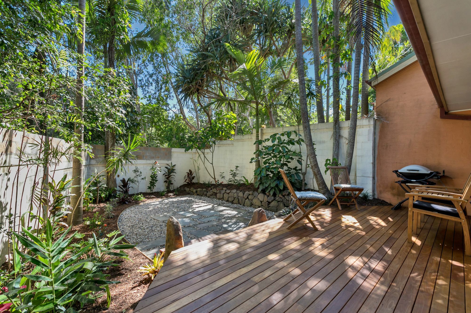 Mahogany Apartment Byron Bay
