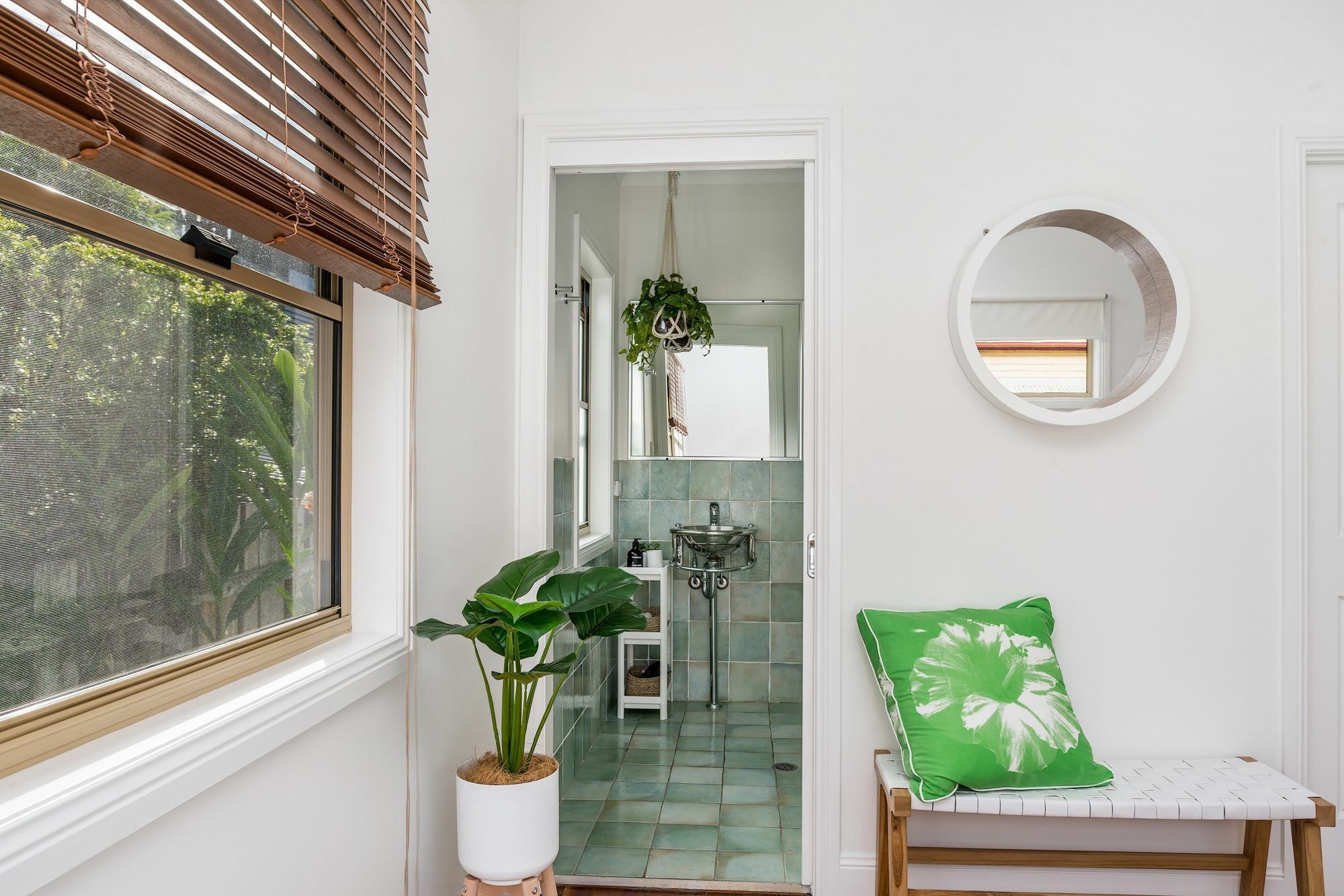 Barefoot Lane * Byron Bay