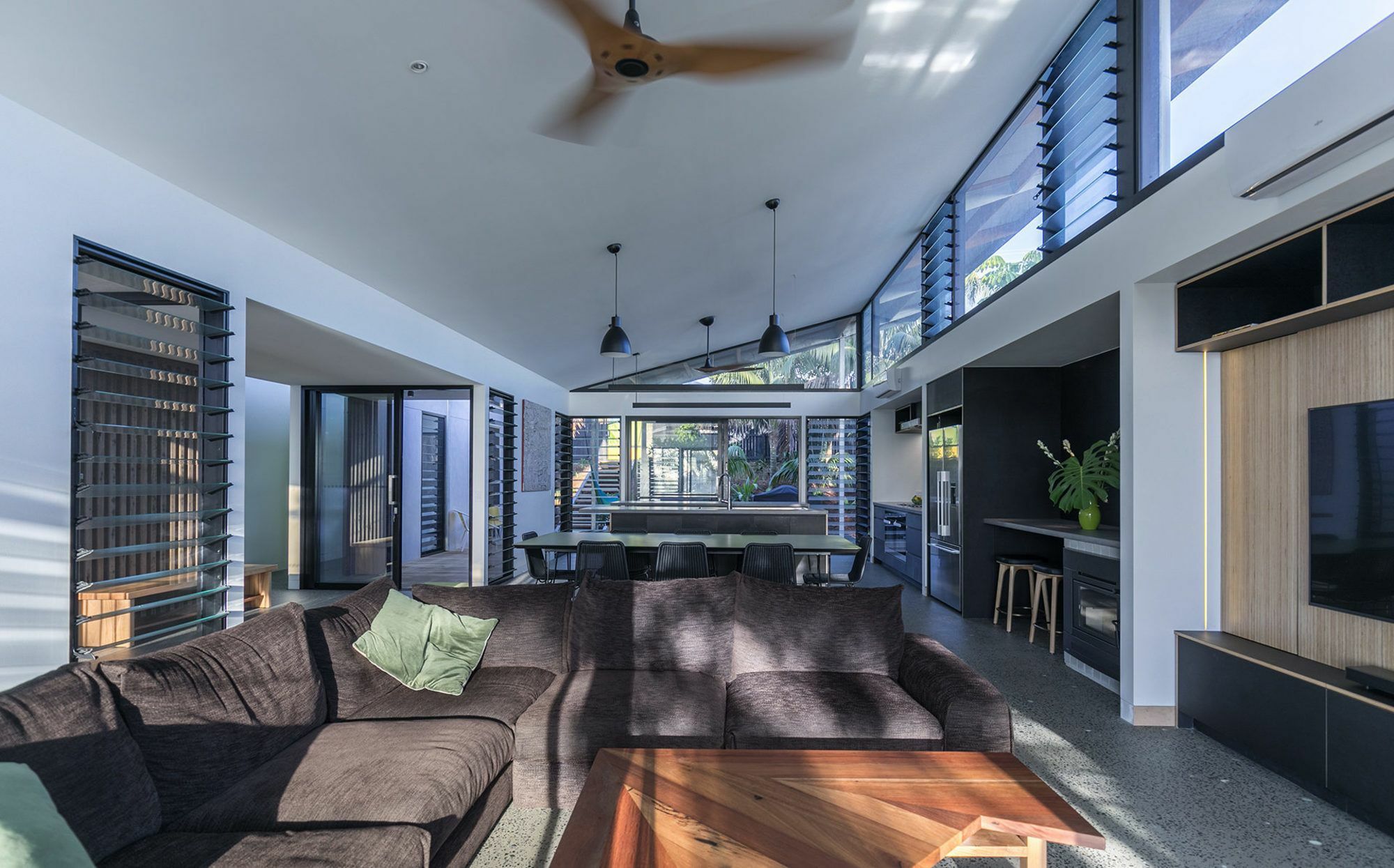 Apartment 42byron - Authentic Australian House