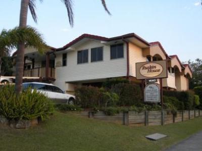 Ruskin House 4*